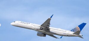 United Airlines Flight Forced To Make Emergency Landing In New 300x141