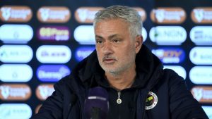 Mourinho Went To Referees Room And Cried Galatasaray Boss 300x169