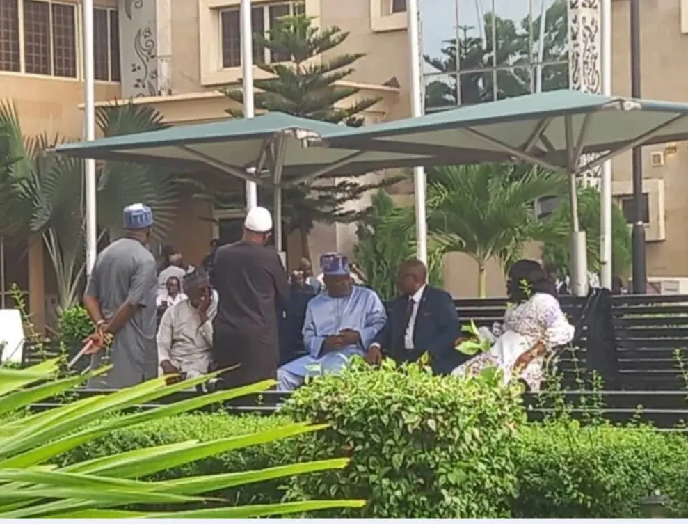 BREAKING: Obasa storms Lagos assembly, joins lawmakers' meeting outside chamber with Meranda