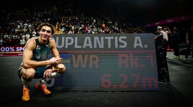 Swedens-Armand-Duplantis-competes-in-the-mens-pole-vault__AthleticsFraIndoorPolevault-4.jpg