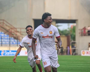 Transfer Ikorodu City Defender Set For Leeds United Move 300x240