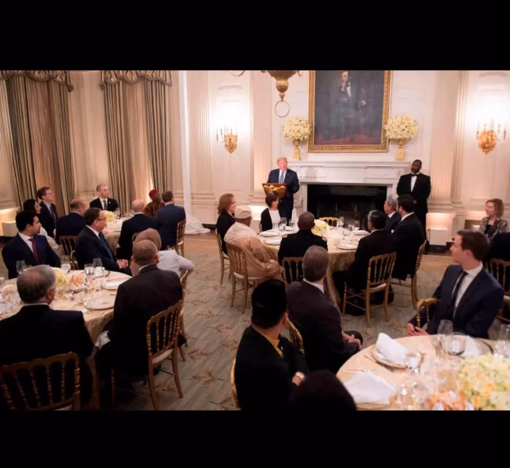 Trump thanks Muslims at iftar dinner in White House