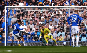 EPL: Arsenal fails to close gap on Liverpool with draw at Everton