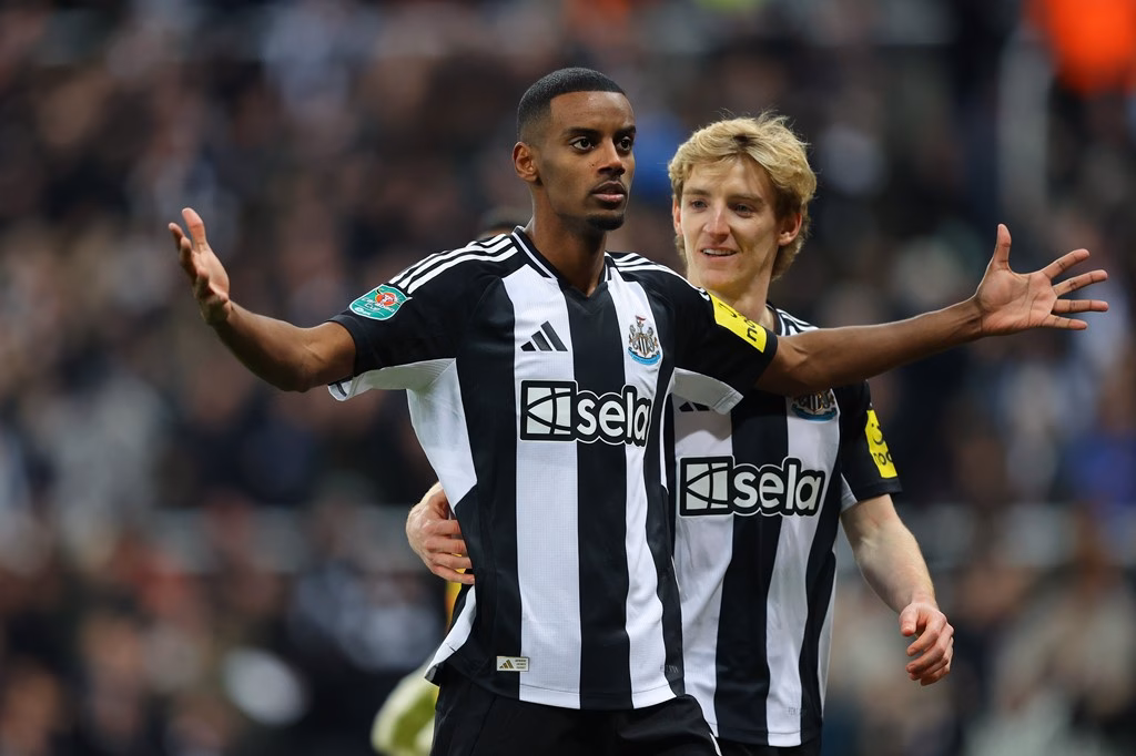 EPL: 'He’s not going to Arsenal' - Lescott names club Isak would join this summer