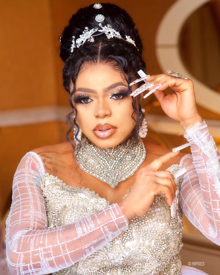 You should've gone for someone prettier - Bobrisky slams 2Face for settling for Natasha after dumping Annie