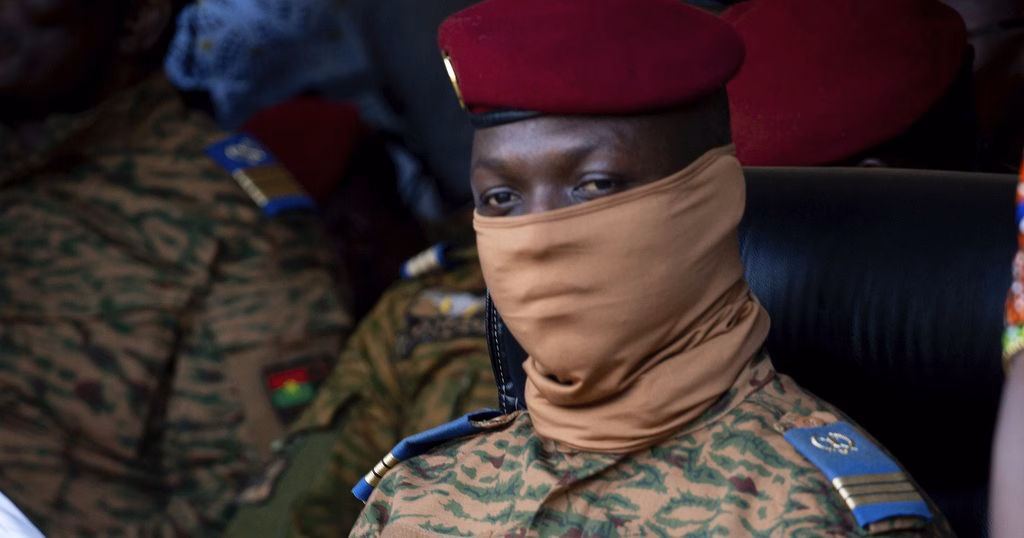 Thousands of people rally in support of Burkina Faso's transitional president