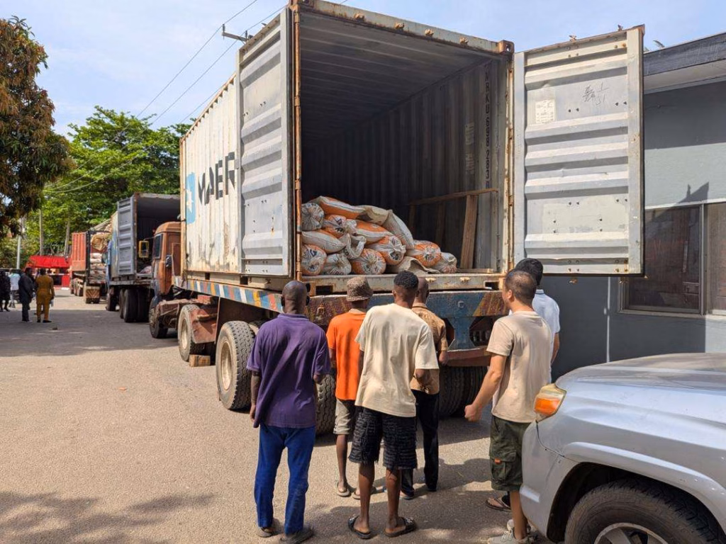 EFCC arrests 2 Chinese, 6 others for illegal mining — Daily Nigerian