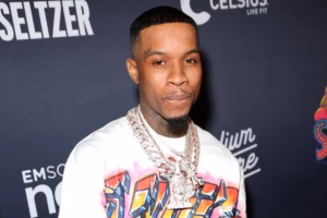Embattled Canadian Rapper Tory Lanez Stabbed In Prison 300x200