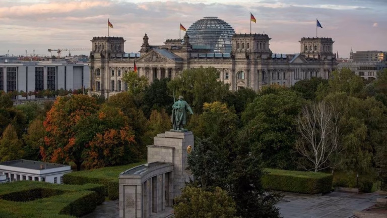 Germany promises new EU sanctions after Putin-Trump call — RT World News