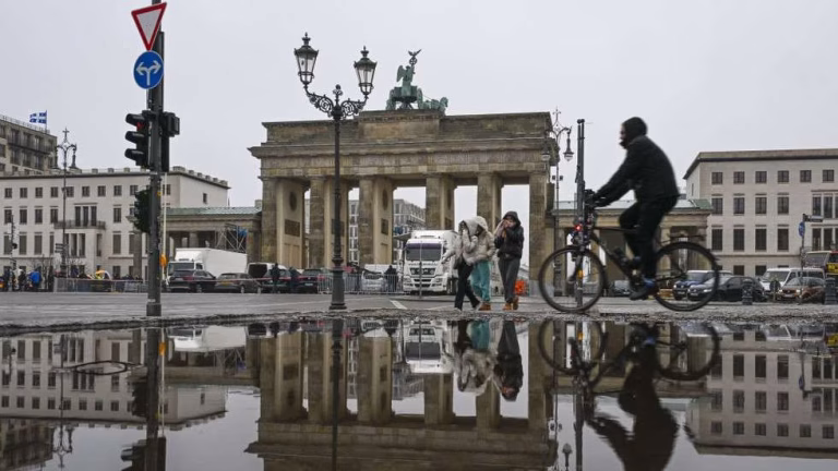Germany cuts tax estimates by over €33 billion — RT Business News