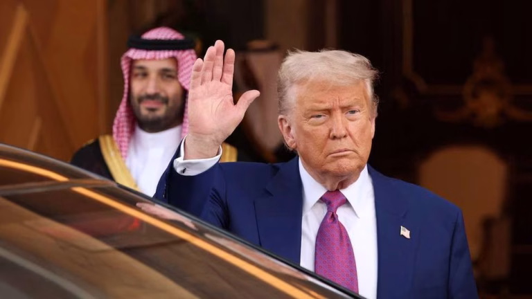 Saudis use burgers to impress Trump (VIDEO) — RT World News