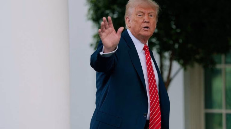 Trump reacts to Putin’s proposal for Ukraine peace talks — RT World News