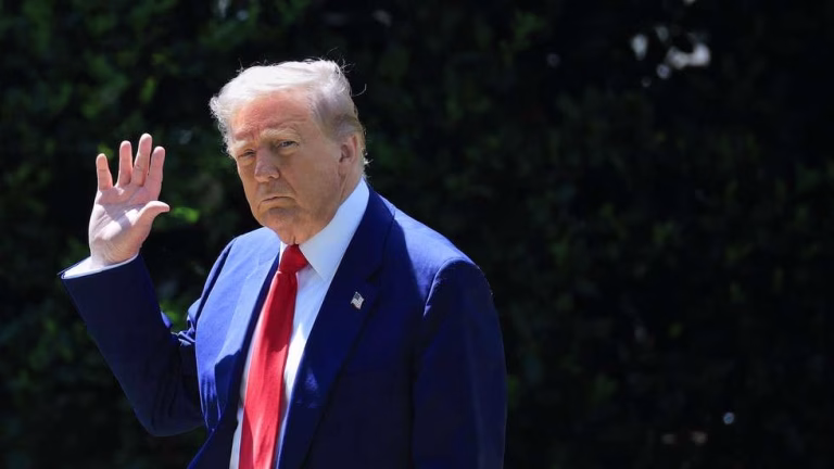 Trump speaks out on potential third term — RT World News