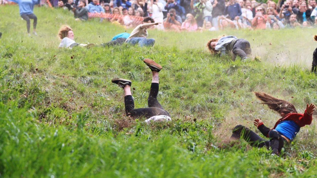 Cheese rolling 2025: The internet reacts to the brutal annual race