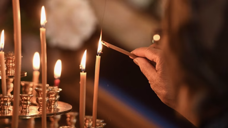 US de facto financing persecution of Christians in Ukraine – Tucker Carlson — RT World News