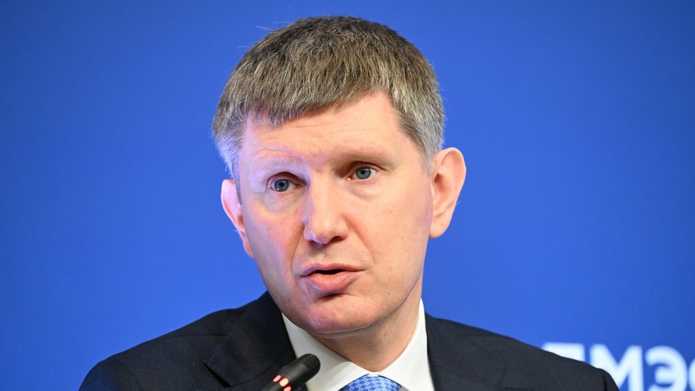 Russia on verge of recession – minister — RT Business News