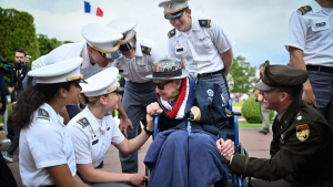 'Papa' Jake Larson, D-Day veteran and TikTok star, dies at 102