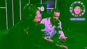 Ebon Moss-Bachrach and Joseph Quinn live cold calling friends on the radio is a fun watch