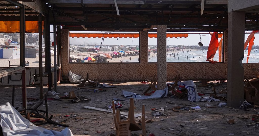 Israeli airstrike on popular Gaza City beach café kills at least 30
