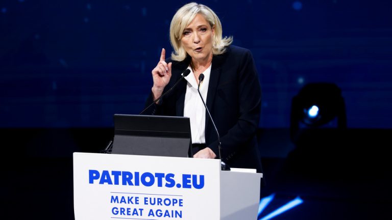 US-EU trade deal is ‘fiasco’ – Le Pen — RT World News