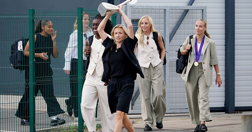 Lionesses celebrate at Downing St and call on UK to do more for women's football
