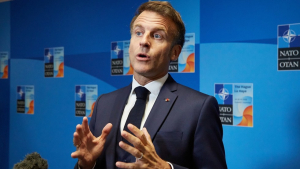Macron reveals topics he discussed with Putin — RT World News