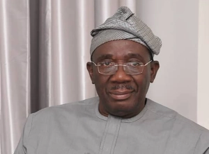 Osun Senator, Fadahunsi resigns from PDP, cites irreparable differences