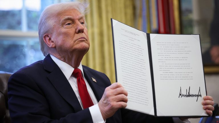 Trump to warn more than 150 nations of new tariffs — RT World News