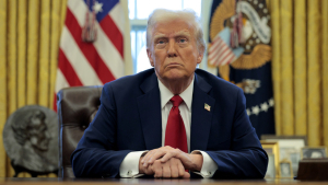 Trump issues new threat to BRICS — RT World News