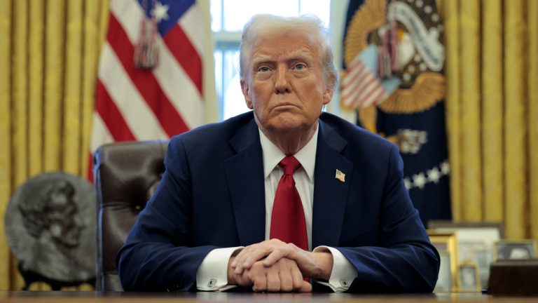 Trump issues new threat to BRICS — RT World News