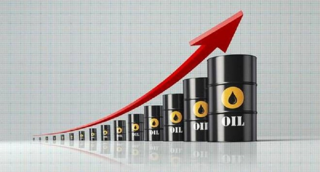 Oil Rises After US-EU Tariff Deal