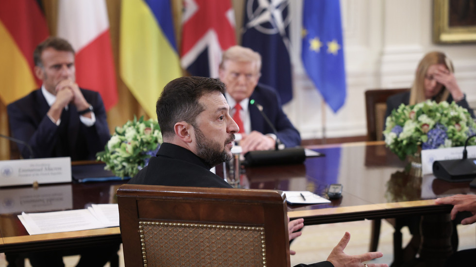 Zelensky admits territory exchanges on talks agenda — RT World News