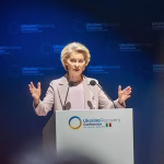 Von der Leyen calls Putin a ‘predator’ — RT World News