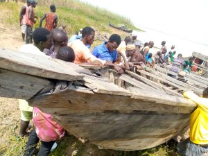 Wooden boats must be eliminated across states -- FG — Daily Nigerian