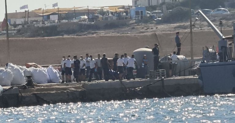 27 migrants drown off Lampedusa, dozens rescued