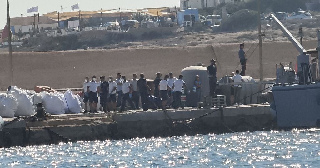 27 migrants drown off Lampedusa, dozens rescued