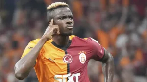Transfer: Osimhen welcomes Akanji to Galatasaray