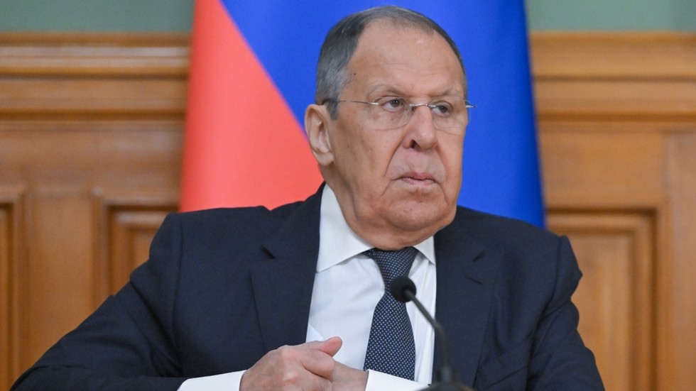 Putin ready to meet Zelensky once all issues worked out – Lavrov — RT World News