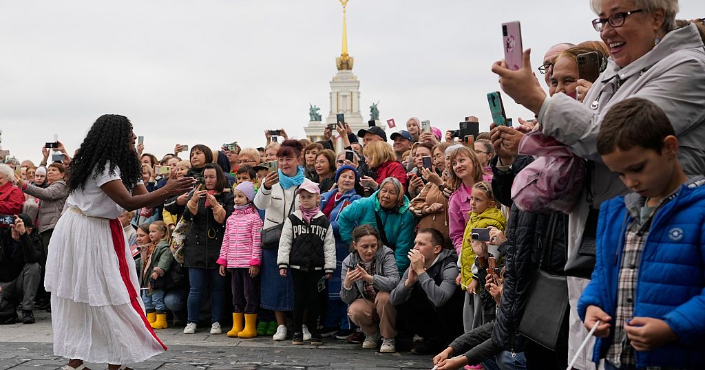 Annual military music festival gets underway on Moscow's Red Square