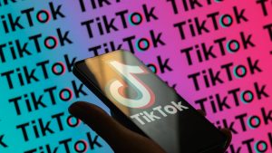 TikTok DMs Now Allow Voice Notes Photos Videos 300x169