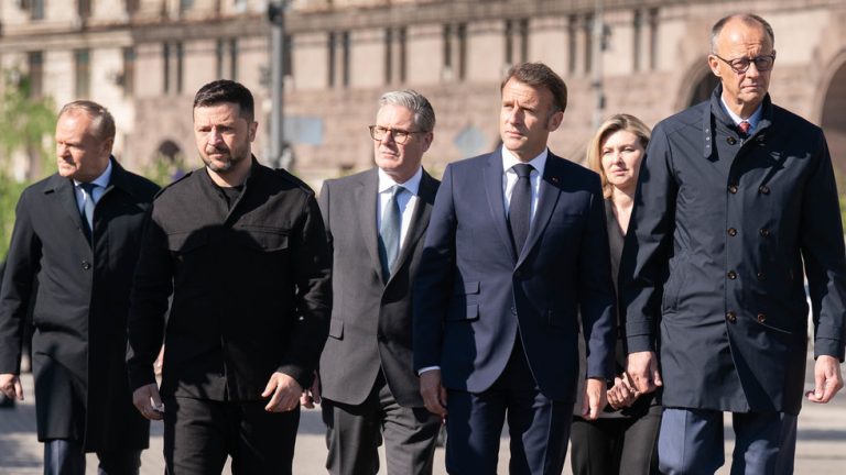 Trump plans White House meeting with Zelensky and European leaders – NYT — RT World News