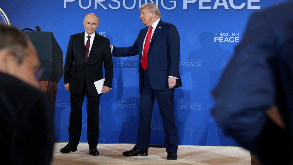 US realistic about chances of Ukraine peace – Trump aide — RT World News