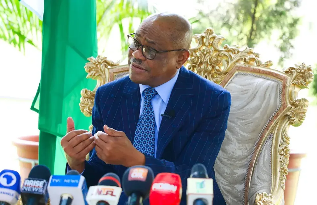 Wike dismisses Amaechi’s comment on ending corruption in one month as 'garbage'