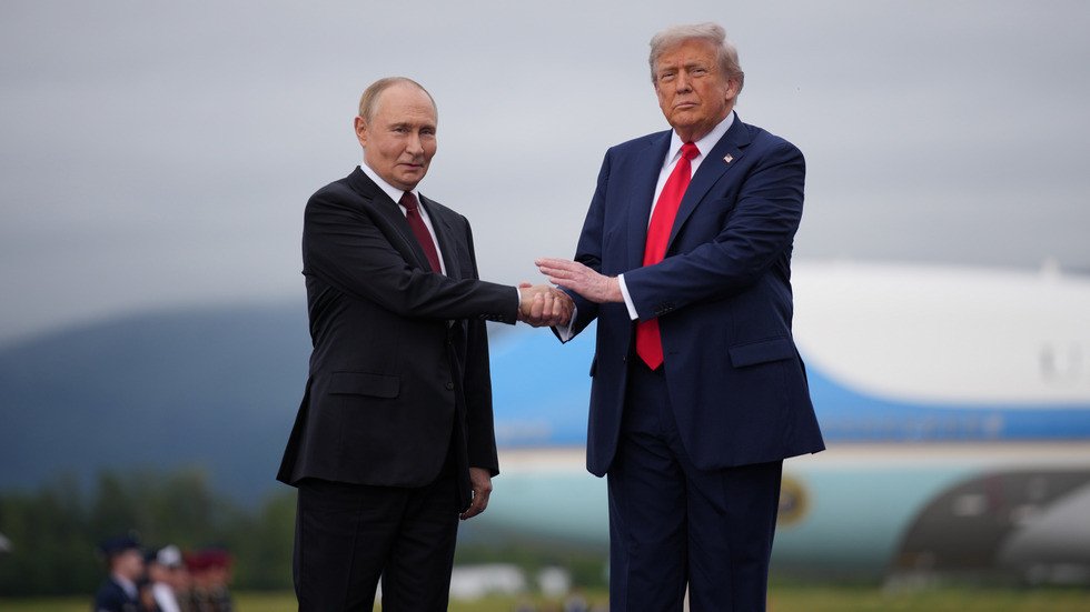 Trump praises ‘warm’ meeting with Putin — RT World News