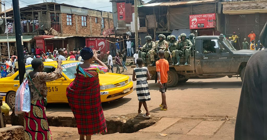 Currency crisis in Bukavu: Residents struggle with damaged banknotes