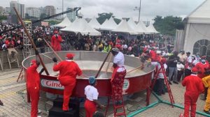 Reactions as Hilda Baci’s jollof pot collapses during Guinness World Record attempt [VIDEO]