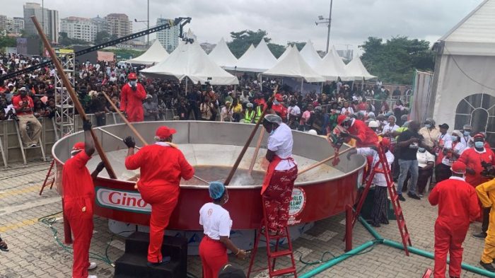 Reactions as Hilda Baci’s jollof pot collapses during Guinness World Record attempt [VIDEO]