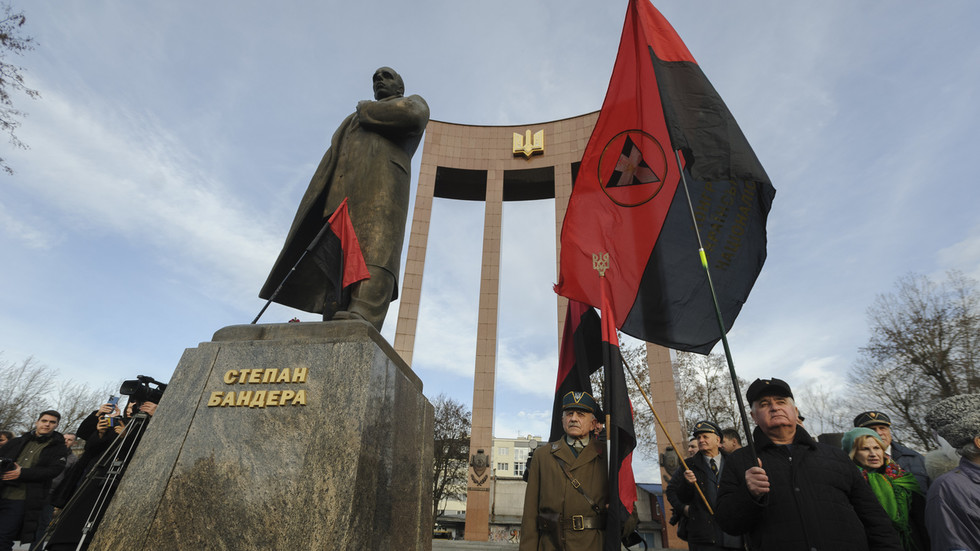 Polish president proposes criminalizing promotion of Ukrainian Nazi collaborators — RT World News