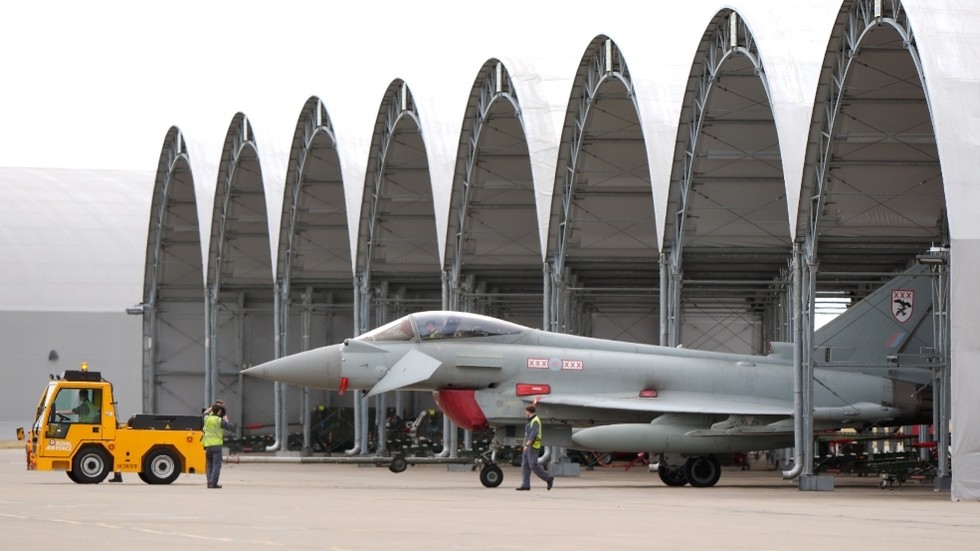 UK warplanes to guard Poland against ‘Russian drones’ – Starmer — RT World News