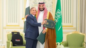 Saudi Arabia Pakistan Sign Mutual Defense Pact 300x169